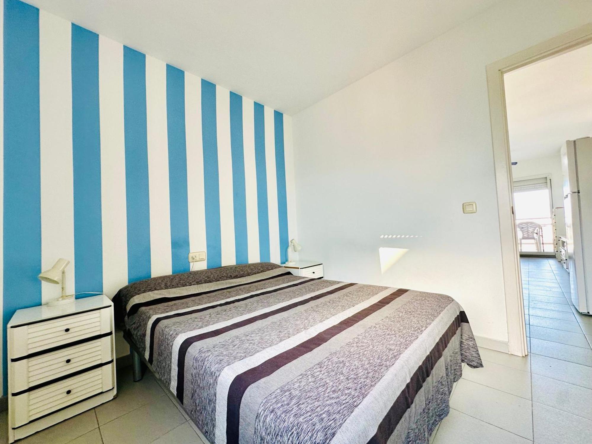 Global Immo 3140 Rocmar Apartman Roses Kültér fotó